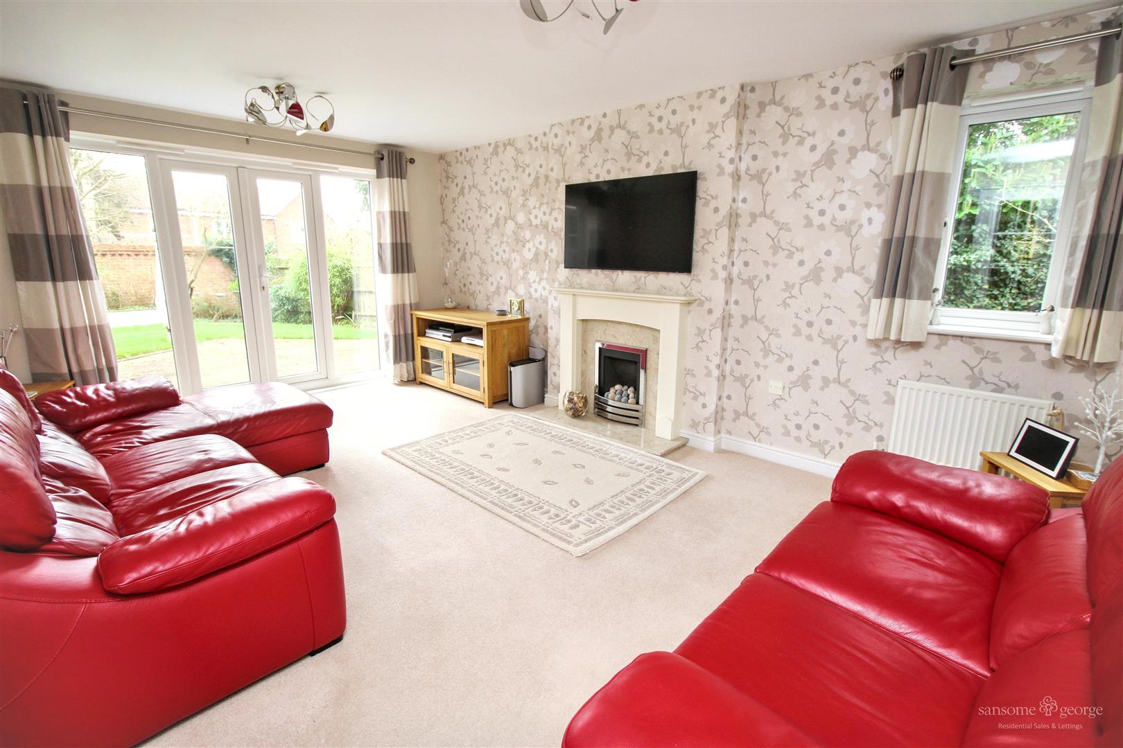 5 bed property in Clarendon Rise, Reading
